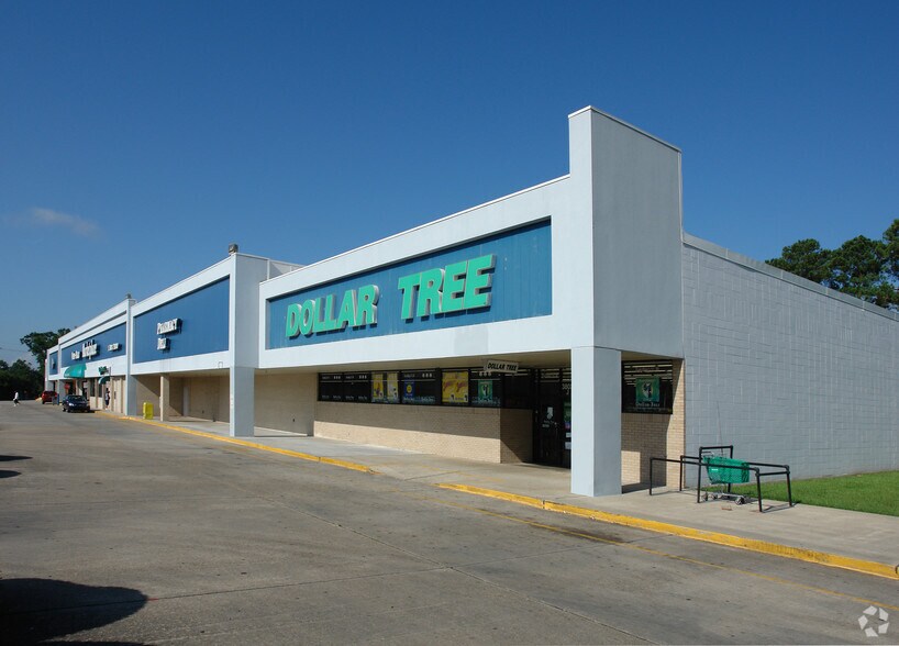 More Photos Of 3803 Moss St, Lafayette General Retail For Lease