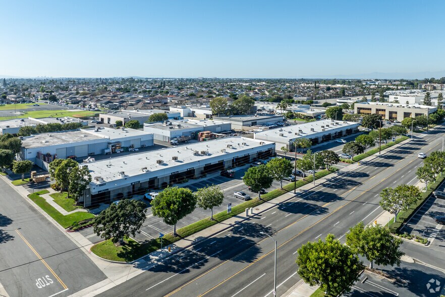 More Photos Of 16691 Gothard St, Huntington Beach Light Manufacturing For Lease