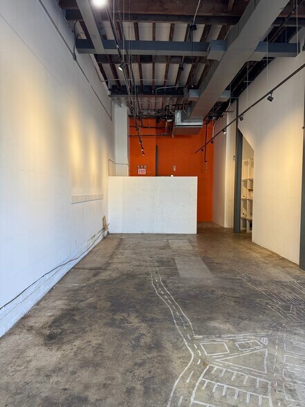 More Photos Of 321 Starr St, Brooklyn Storefront For Lease
