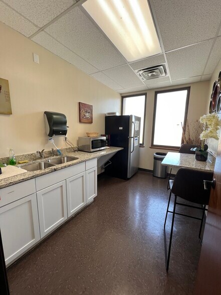More Photos Of 1101 Ridge Rd, Rockwall Serviced Offices For Lease