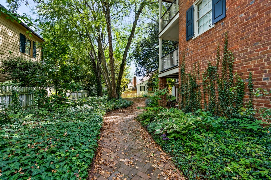 More Photos Of 803 S Main St, Winston-Salem Hospitality For Sale