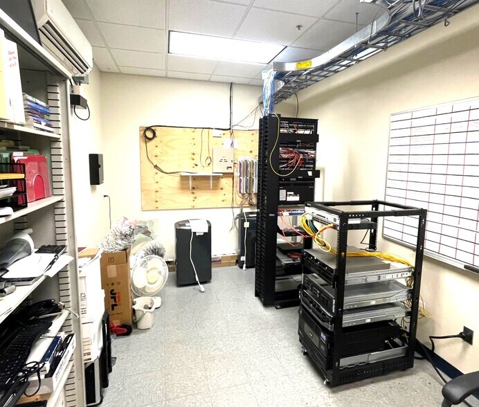 More Photos Of 895 Aerovista Pl, San Luis Obispo Office For Lease