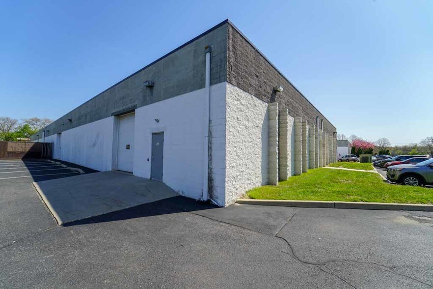 More Photos Of 122 Burrs Rd, Westampton Warehouse For Lease