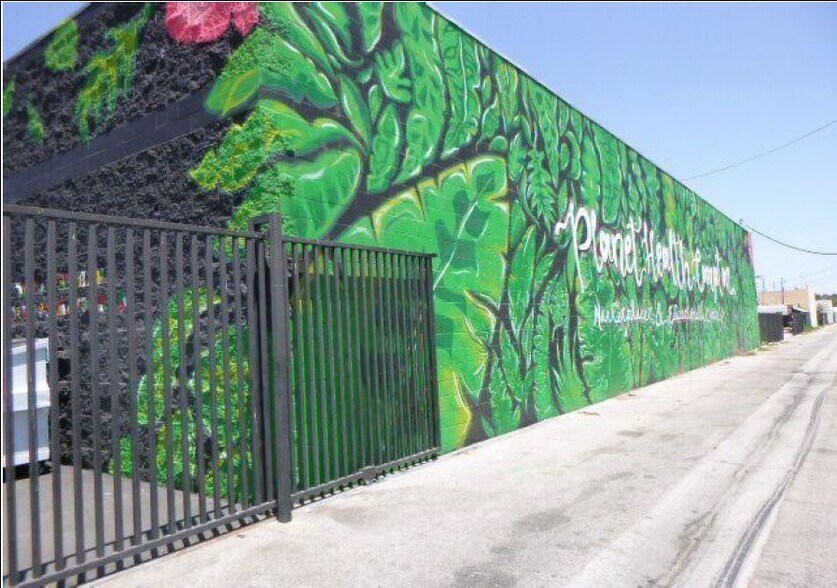 More Photos Of 546 W Compton Blvd, Compton Restaurant For Sale