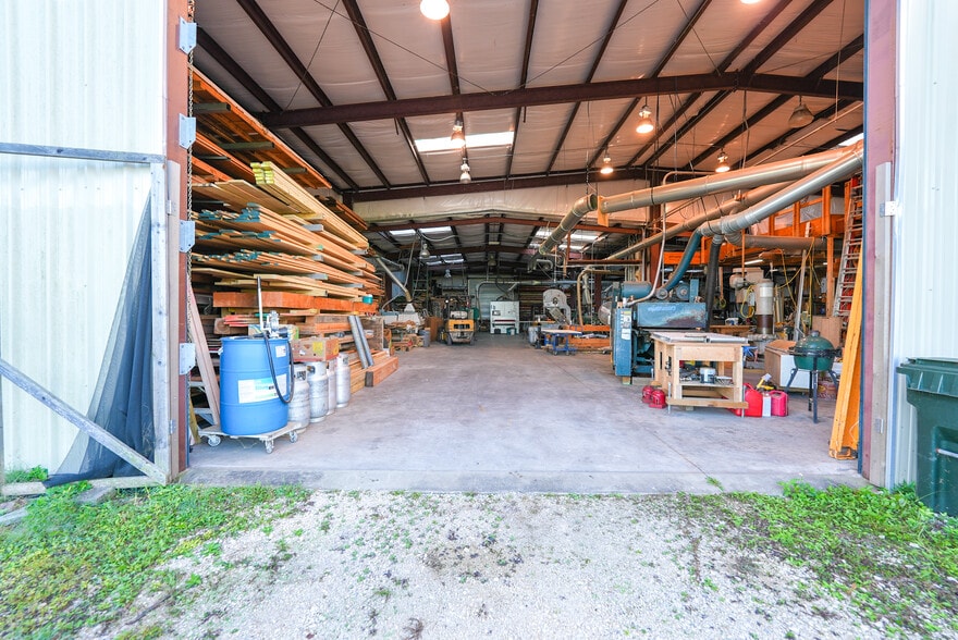 More Photos Of 7800 County Road 24, Fairhope Showroom For Sale