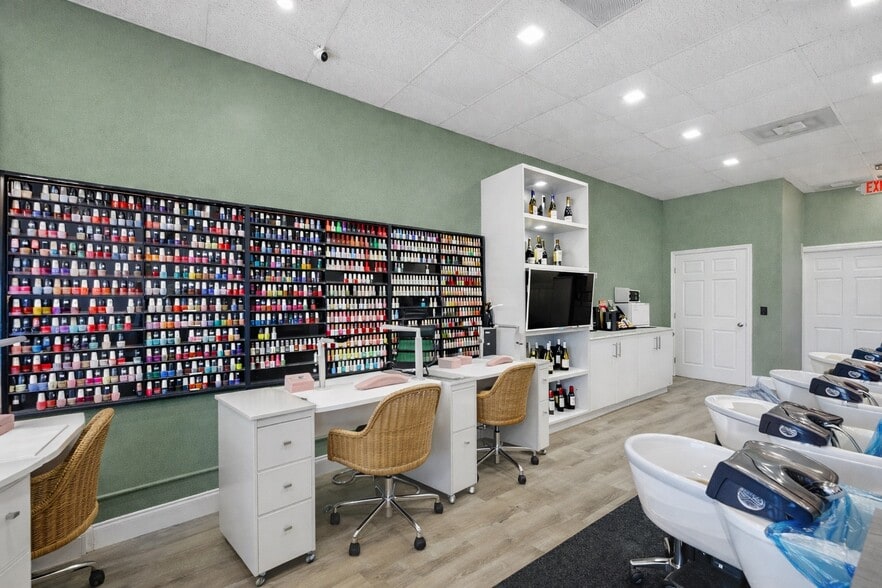 More Photos Of 2000-3000 N Federal Highway, Boca Raton Freestanding For Lease