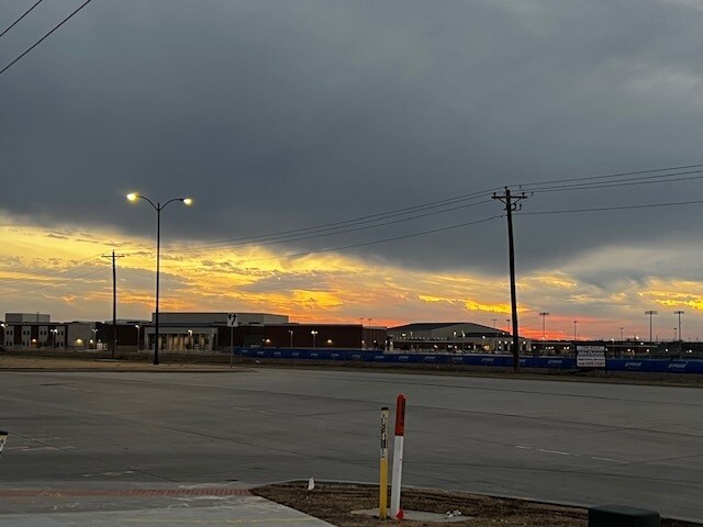 More Photos Of 1400 N Coit Rd, McKinney Unknown For Lease