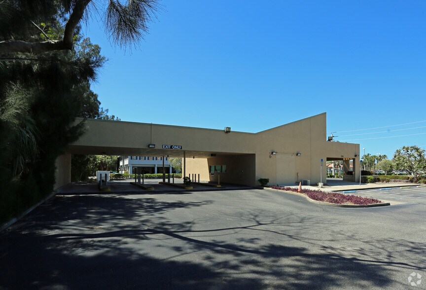 More Photos Of 699 Manatee Ave, Holmes Beach General Retail For Sale