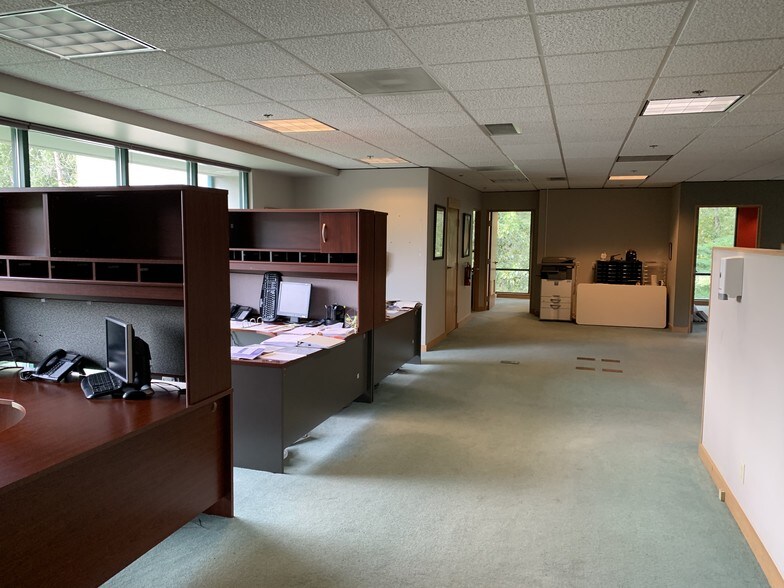 More Photos Of 10634 E Riverside Dr, Bothell Office For Lease