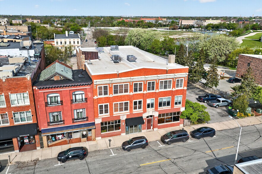More Photos Of 510 College Ave, Racine Storefront Retail Office For Sale