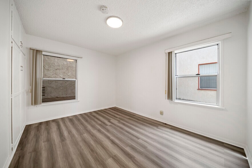More Photos Of 823-831 W 25th St, San Pedro Apartments For Sale