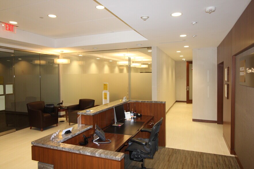 More Photos Of 3000 Briarcrest Dr, Bryan Office For Lease