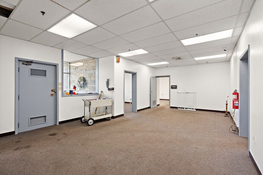 More Photos Of 700 W Michigan Blvd, Michigan City Warehouse For Sale