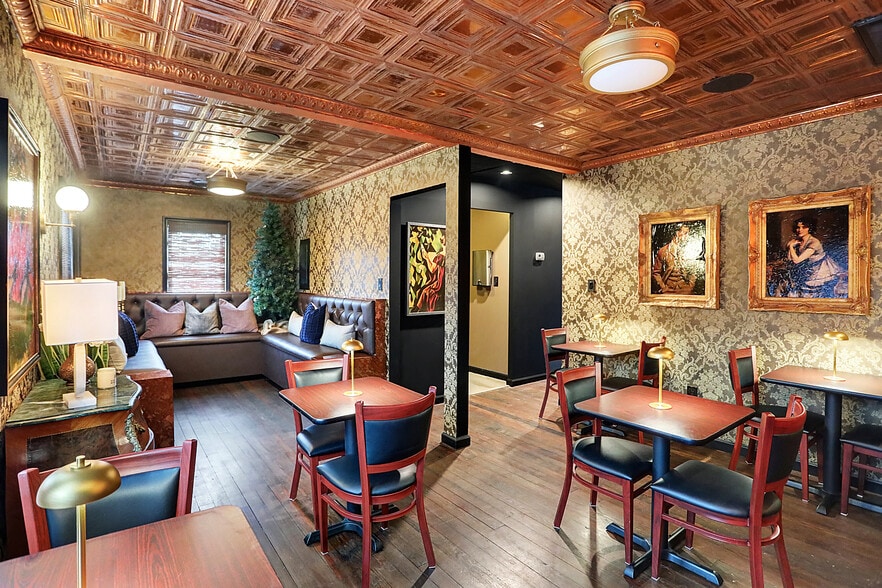 More Photos Of 2849 S Shelby St, Indianapolis Freestanding For Sale