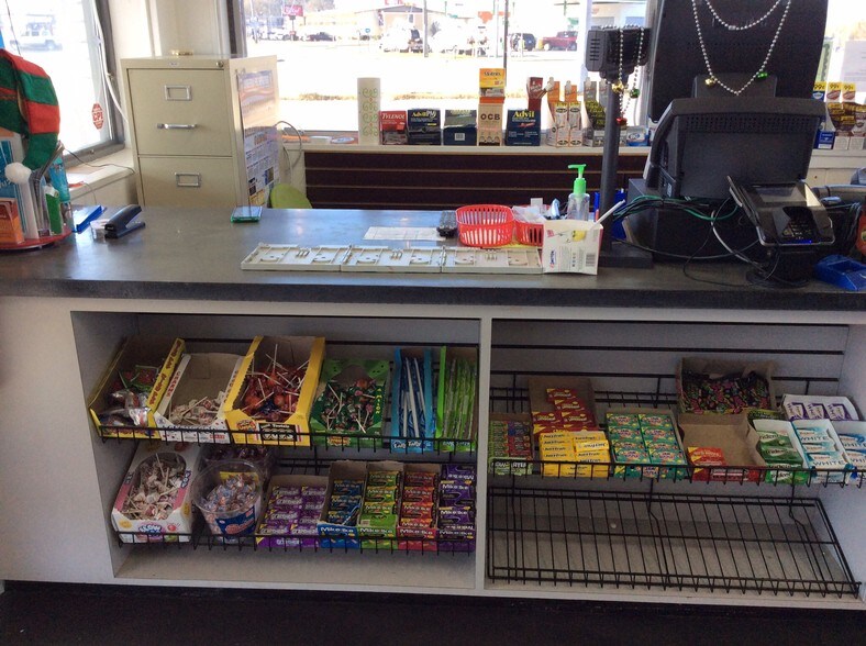 More Photos Of 2760 N Roberts Ave, Lumberton Convenience Store For Sale