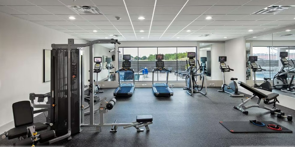 More Photos Of 1549 Westborough Dr, Katy Hotel For Sale