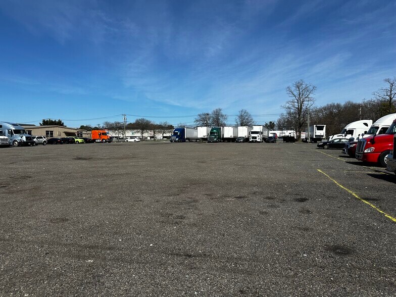 More Photos Of 3040 Veterans Memorial Hwy, Bohemia Land For Sale