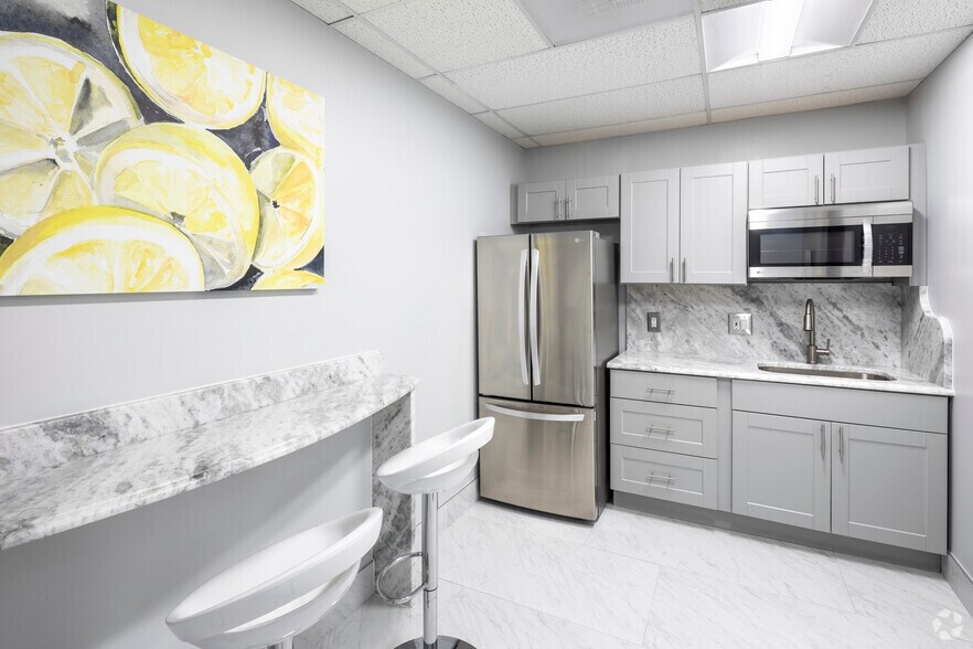 More Photos Of 13000 Harbor Center Dr, Woodbridge Office For Lease