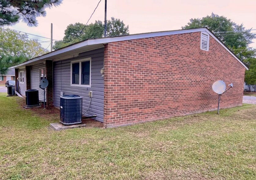 More Photos Of 528 Matthews St, Rocky Mount Multifamily For Sale