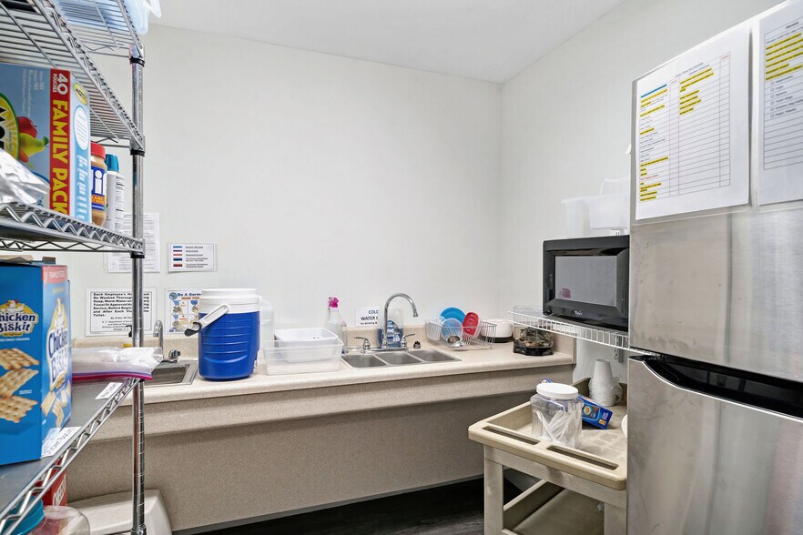 More Photos Of 213 S Wright St, Burgaw Daycare Center For Sale