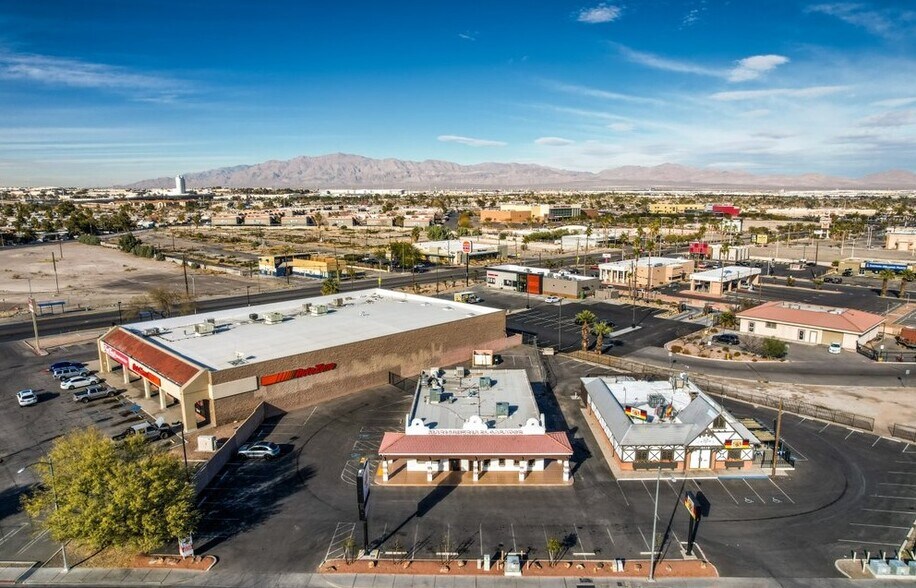 More Photos Of 1108 E Lake Mead Blvd, North Las Vegas Restaurant For Lease
