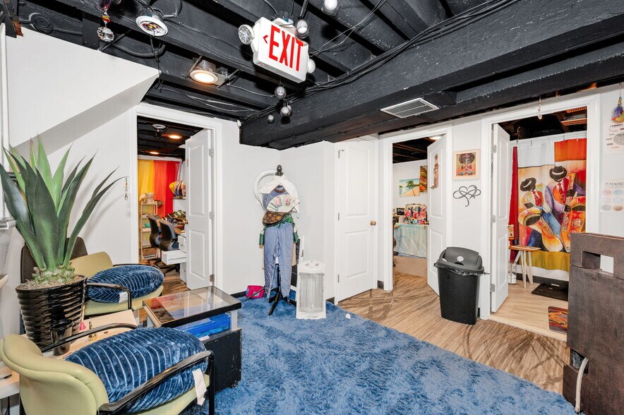 More Photos Of 4920 Belair Rd, Baltimore Office For Sale