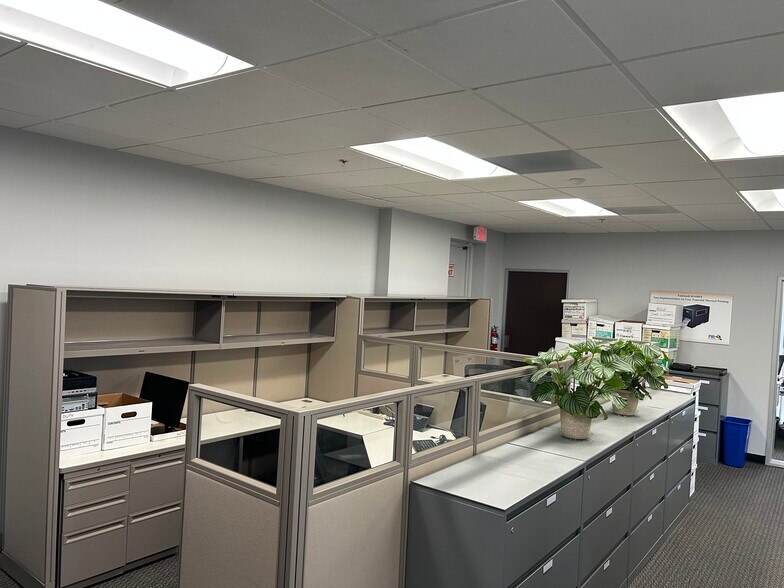 More Photos Of 3222 Corte Malpaso, Camarillo Warehouse For Sale