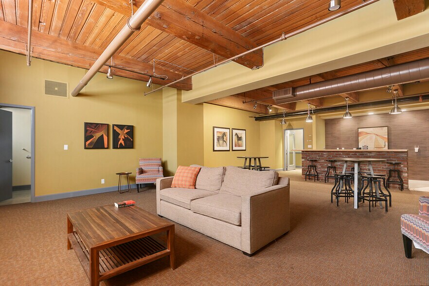More Photos Of 412 W 8th St, Kansas City Apartments For Sale