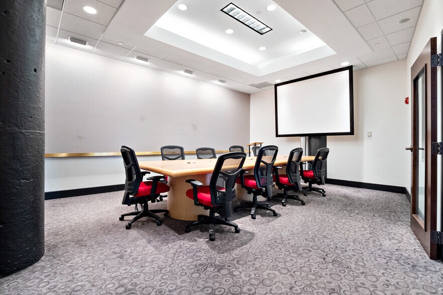 More Photos Of 2300 Locust St, Saint Louis Office For Lease