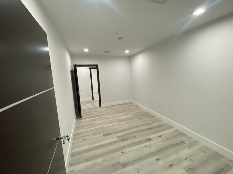 More Photos Of 21915 Linden Blvd, Cambria Heights Office For Sale