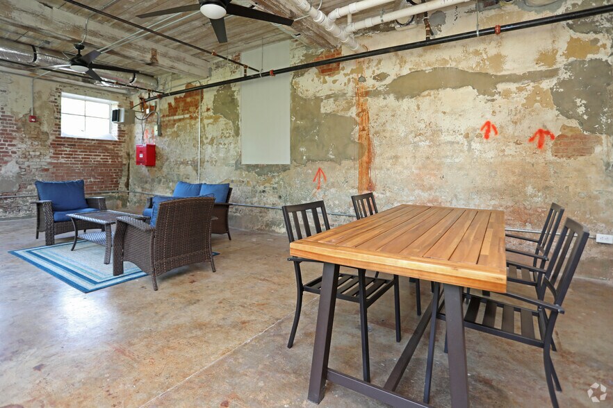 More Photos Of 116 E Main St, Haw River Apartments For Lease