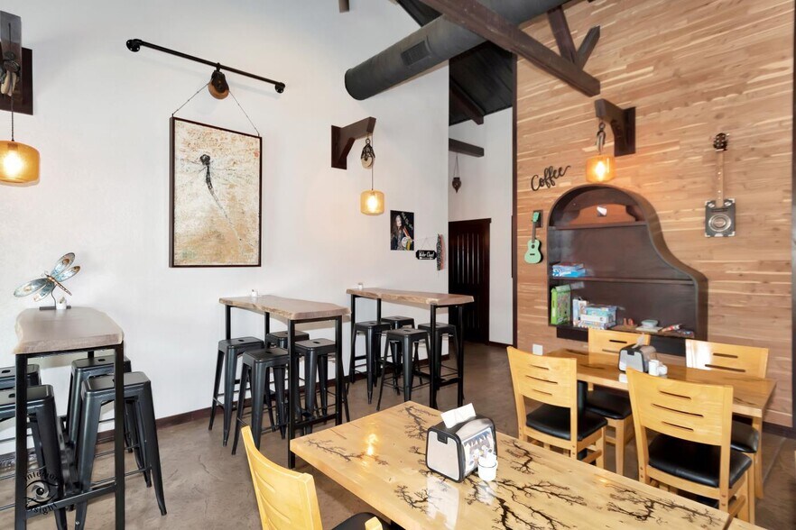 More Photos Of 1015 Colfax St, Crescent City Restaurant For Sale