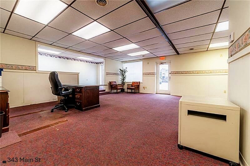 More Photos Of 343 Main St, Ford City Office For Lease