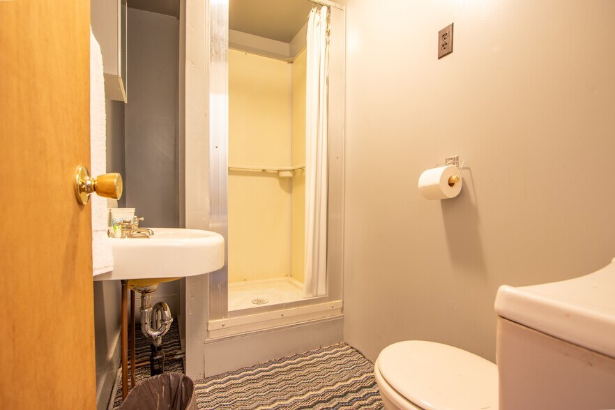 More Photos Of 263 Como Rd, Lake Como Specialty For Sale