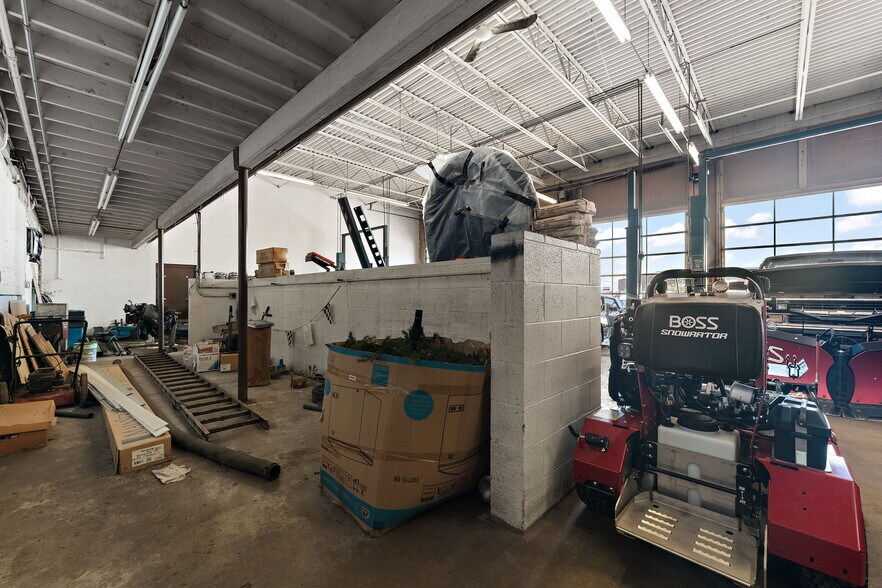 More Photos Of 5843 Us-6, Portage Auto Repair For Sale