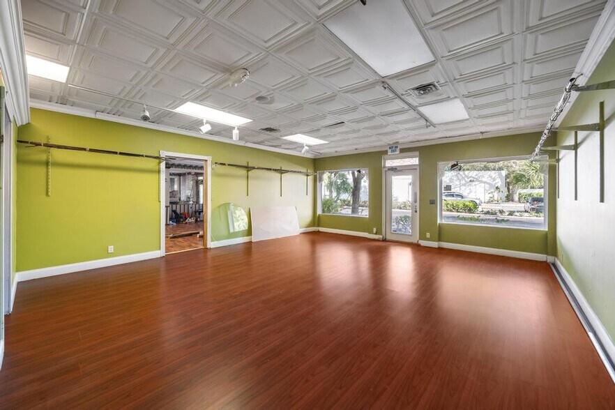 More Photos Of 4066 Broward Blvd, Fort Lauderdale Storefront Retail Office For Lease