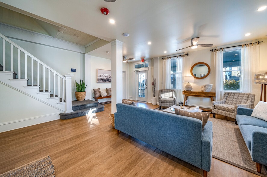 More Photos Of 724 Ocean Ave, Ocean City Hotel For Sale