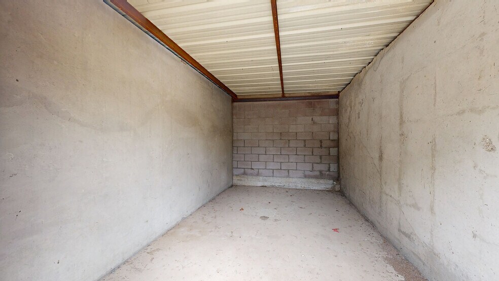 More Photos Of 910 W 29th St, San Angelo Self Storage For Sale