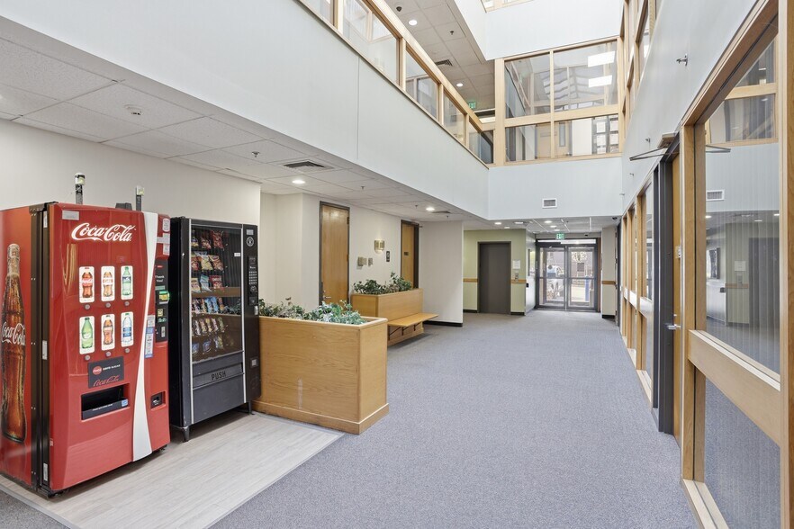 More Photos Of 101 Cambridge St, Burlington Medical For Lease