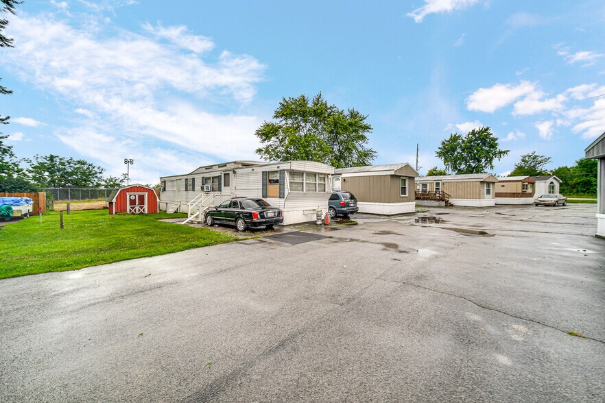 More Photos Of 10557 N State Route 50, Manteno Trailer Camper Park For Sale