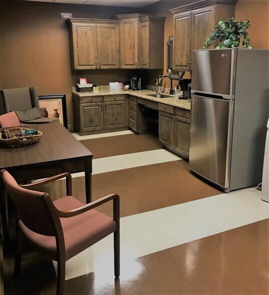 More Photos Of 16920 Park Row, Houston Office For Lease