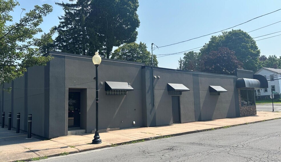 More Photos Of 60 State St, Phoenix Freestanding For Sale