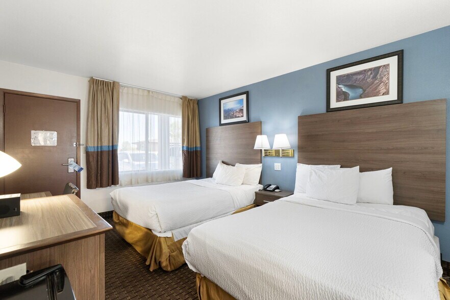 More Photos Of 430 E Route 66, Williams Hotel For Sale