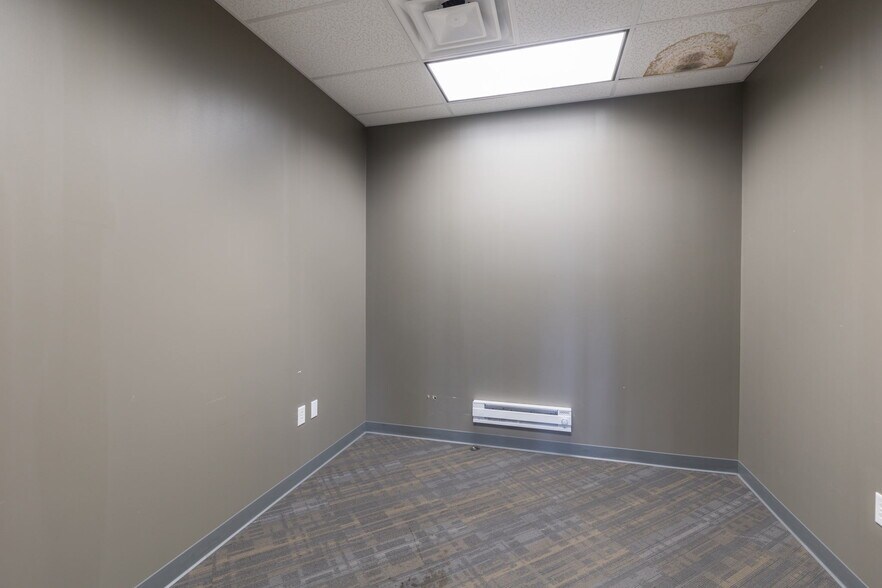 More Photos Of 9998 Gravois Rd, Saint Louis Freestanding For Lease