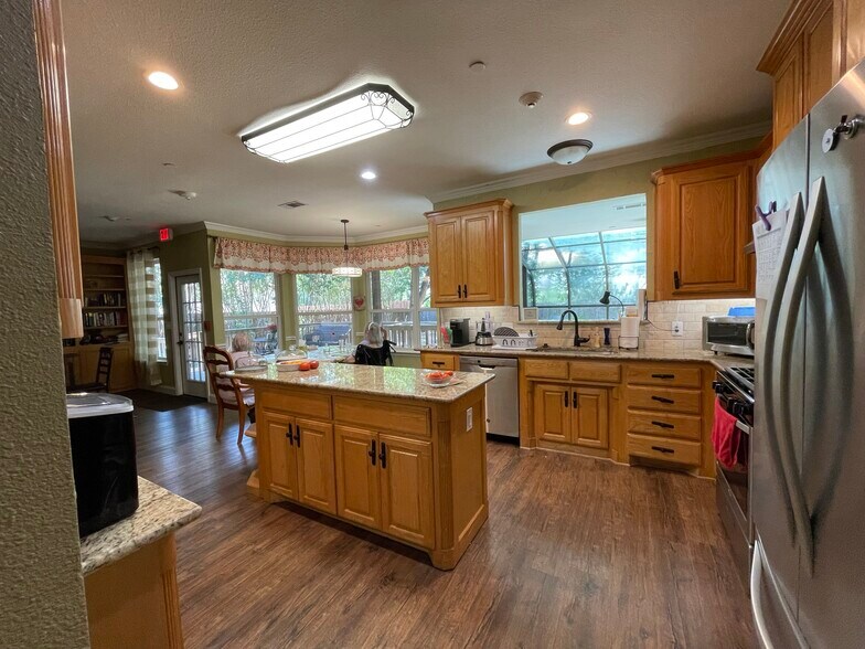 More Photos Of 123 Cedar Ln, Keller Assisted Living For Lease