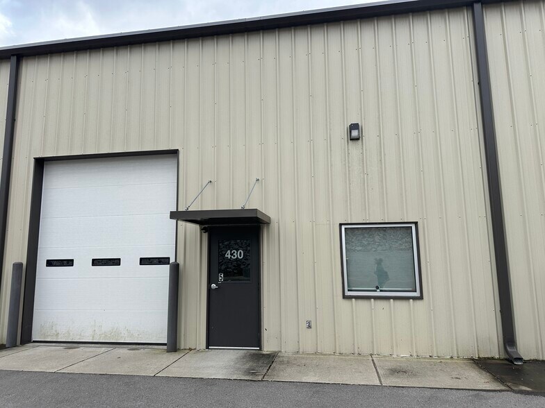 More Photos Of 430 Haynie Ave, Nashville Warehouse For Lease