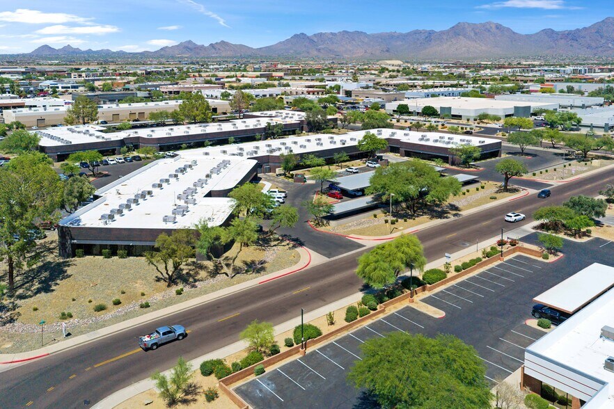 More Photos Of 14455 N Hayden Rd, Scottsdale Light Distribution For Sale