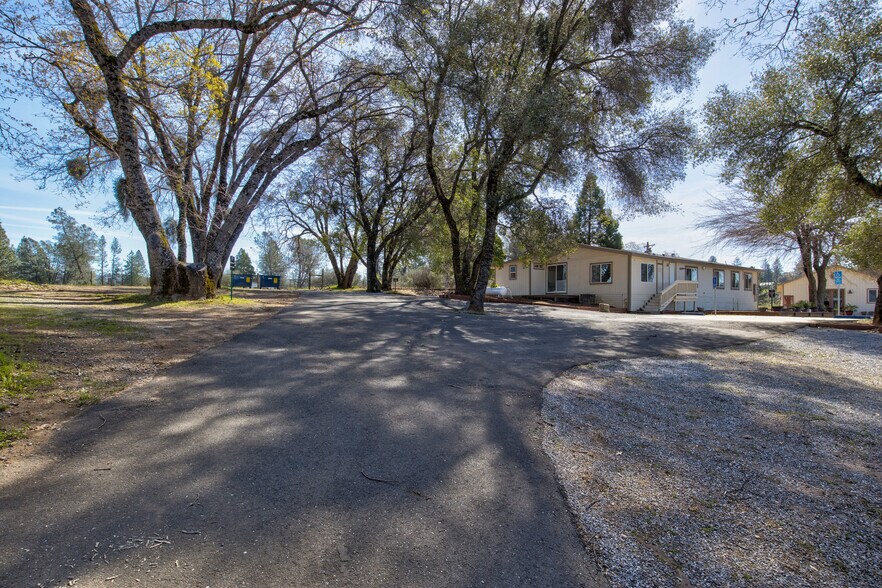 More Photos Of 7449 Fairplay Rd, Somerset Specialty For Sale