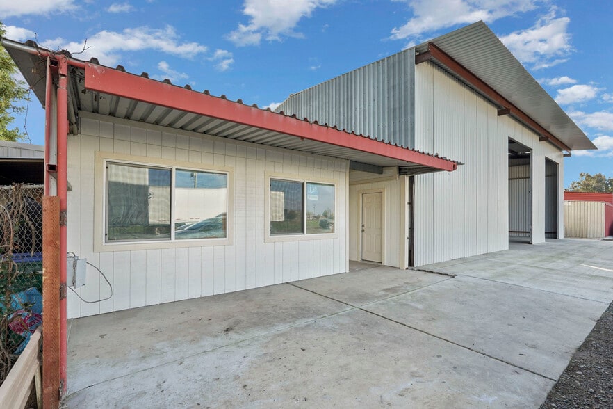 More Photos Of 10150 Mingo Rd, Galt Warehouse For Lease