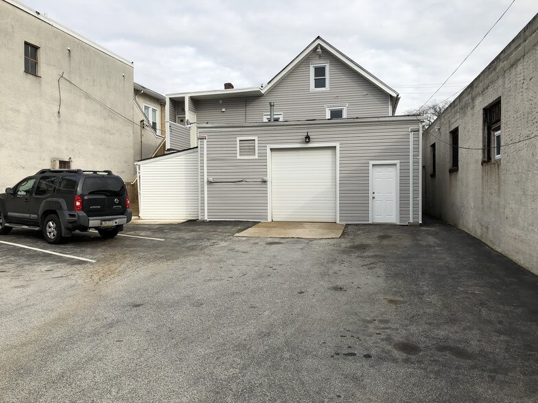 More Photos Of 18 W Winona Ave, Norwood Light Distribution For Sale